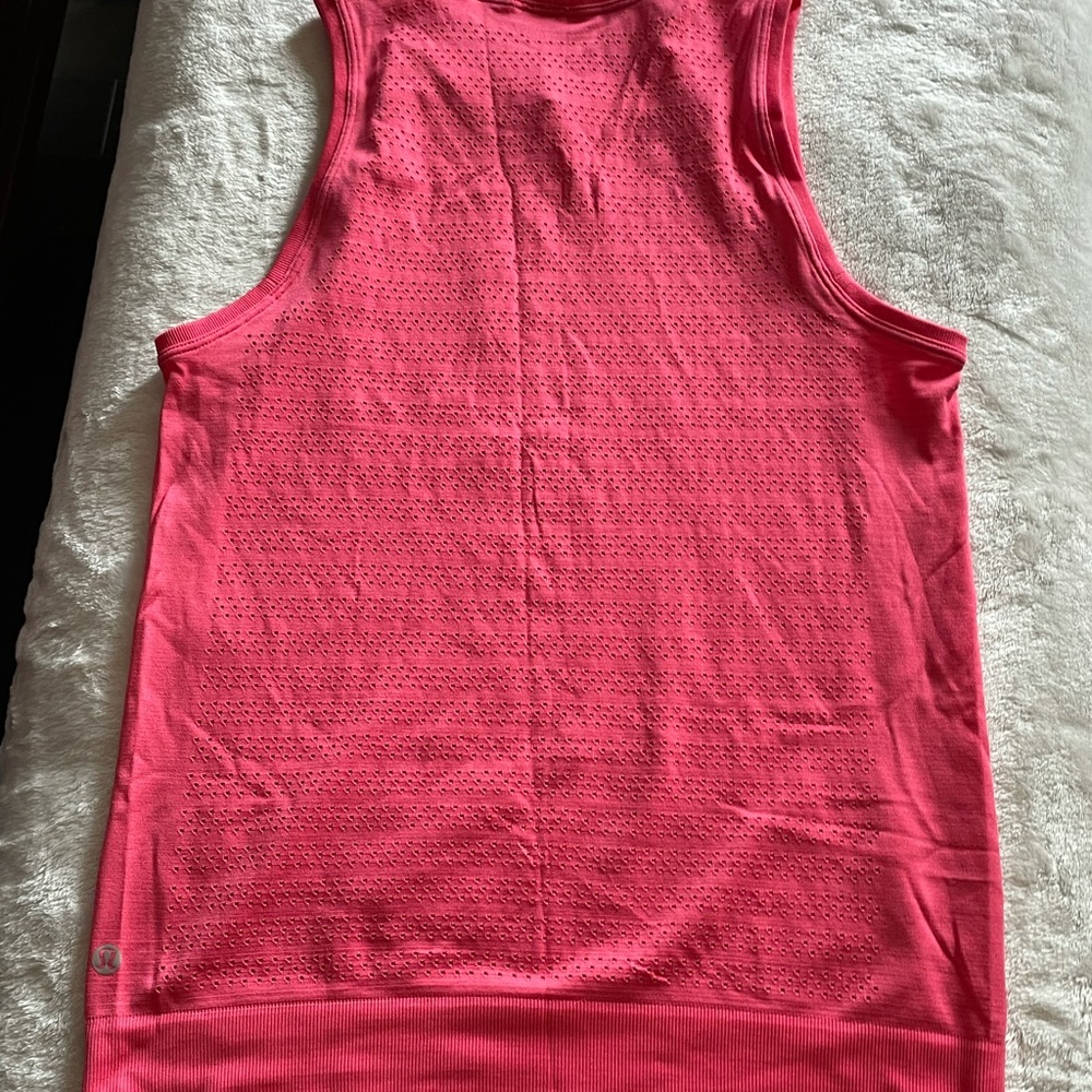 Lululemon tank